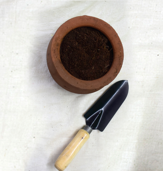 TROWEL – GARDENING TOOL